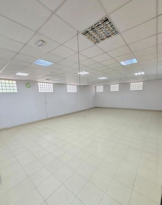 Nave industrial en venta en Laguna Park en Parla