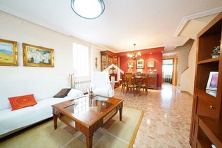 Casa adosada en venta en Virgen del Remedio en Alicante