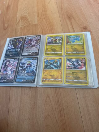 Álbum Pokémon con cartas exclusivas