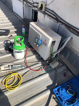 INSTALACIÓN AIRE ACONDICIONADO