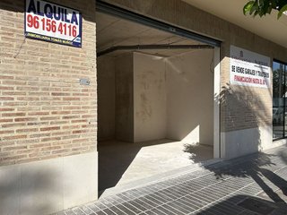 Local comercial en alquiler en Zona Avenida al Vedat en Torrent