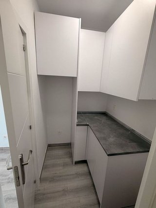 Oficina en venta en Nueva Andalucía centro en Marbella