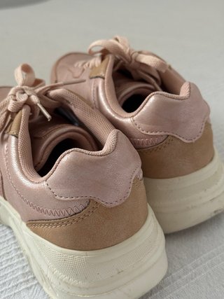 Zapatillas deportivas rosas