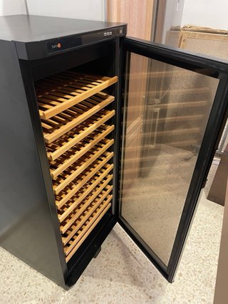 Vinoteca Salvo Negra