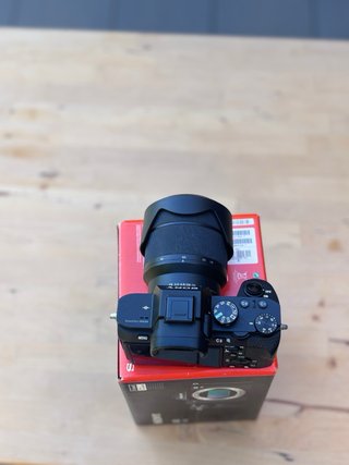 Sony Alpha 7 II Kit Cámara + Accesorios