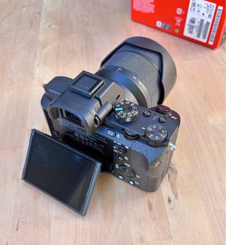 Sony Alpha 7 II Kit Cámara + Accesorios