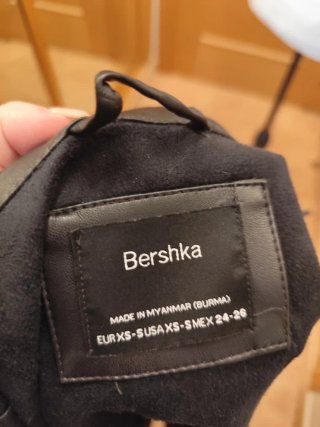 Chaqueta negra de cuero