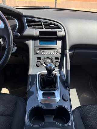 Peugeot 3008 2015