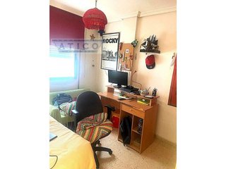 Piso en venta en Cruz Roja en Sevilla