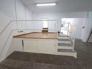 Local comercial en venta en Les Planes en Sant Joan Despí
