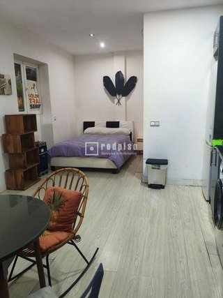 Local comercial en venta en Vista Alegre en Madrid