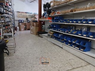 Nave industrial en venta en Valdepeñas