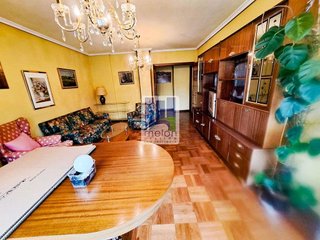 Piso en venta en Zona Sur en Burgos