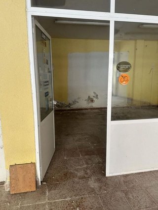 Local comercial en venta en Inmobiliaria - Barreda en Torrelavega