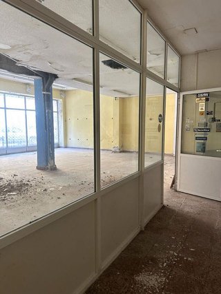 Local comercial en venta en Inmobiliaria - Barreda en Torrelavega