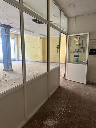 Local comercial en venta en Inmobiliaria - Barreda en Torrelavega