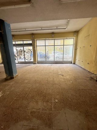 Local comercial en venta en Inmobiliaria - Barreda en Torrelavega
