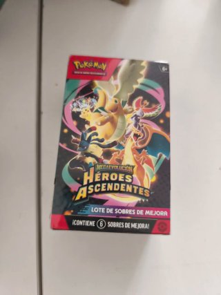 Booster bundles héroes ascendentes