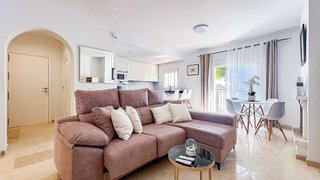 Piso en alquiler en Los Naranjos - Las Brisas en Marbella