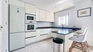 Piso en alquiler en Los Naranjos - Las Brisas en Marbella