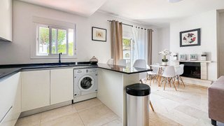 Piso en alquiler en Los Naranjos - Las Brisas en Marbella