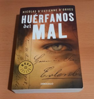 Huérfanos del mal