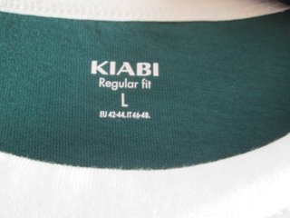 CAMISETA CON LOGO VERDE BOTELLA