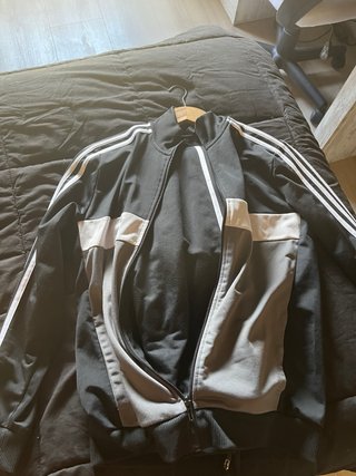Chaqueta Adidas Negra y Gris y pantalon