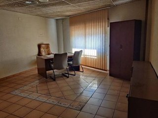Nave industrial en venta en Renfe - Bulevar 1º y 2º Fase en Jaén
