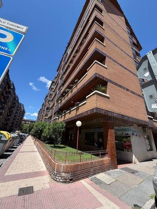 Local comercial en venta en Pº Zorrilla - Cuatro de Marzo en Valladolid