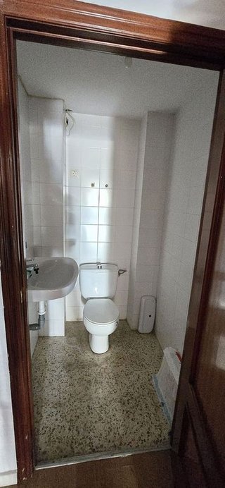 Local comercial en alquiler en Zubia (La)