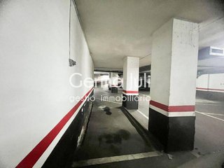 Garaje en venta en Centre en Badalona