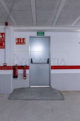Garaje en venta en Los Castros - Castrillón - Eiris en Coruña (A)