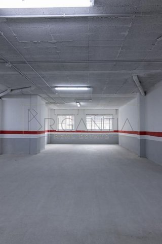 Garaje en venta en Los Castros - Castrillón - Eiris en Coruña (A)