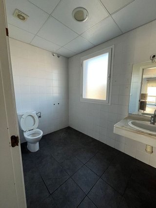 Oficina en venta en Colores - Entreparques en Sevilla