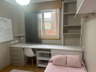 Mueble juvenil blanco y beige