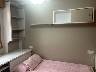 Mueble juvenil blanco y beige