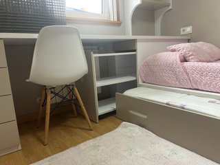Mueble juvenil blanco y beige