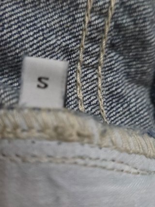 Pantaloncini jeans corti con patch