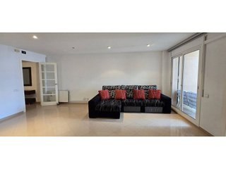 Dúplex en alquiler en Centre en Badalona