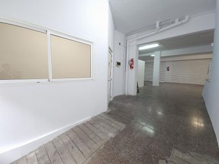 Local comercial en venta en Les Planes en Sant Joan Despí