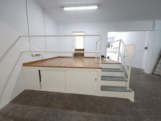 Local comercial en venta en Les Planes en Sant Joan Despí