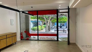 Local comercial en venta en Playa Bajadilla - Puertos en Marbella