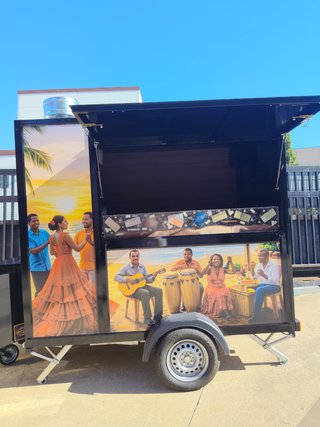 FOOD TRUCK PERSONALIZADO FABRICAMOS A MEDIDA