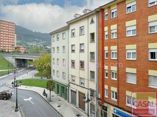 Piso en alquiler en Milán - Pumarín - Teatinos en Oviedo