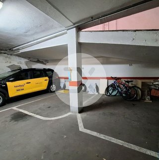 Garaje en venta en El Castell-Poble Vell en Castelldefels