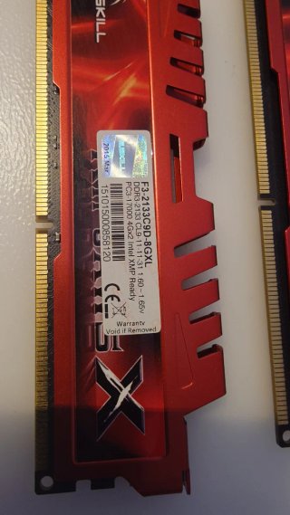 2x 4GB DDR3 G.Skill Ripjaws X Roja