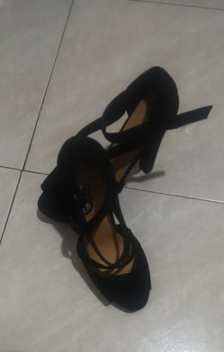 Sandalias MARYPAZ Plataforma Negra Talla 41