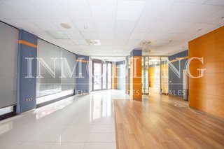 Local comercial en alquiler en Centre en Badalona