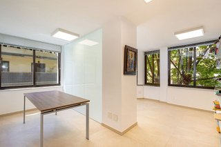 Local comercial en venta en Playa Bajadilla - Puertos en Marbella
